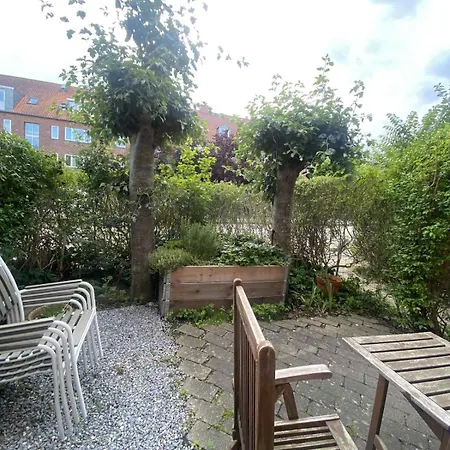Apartment Cozy With Garden & Free Parking *