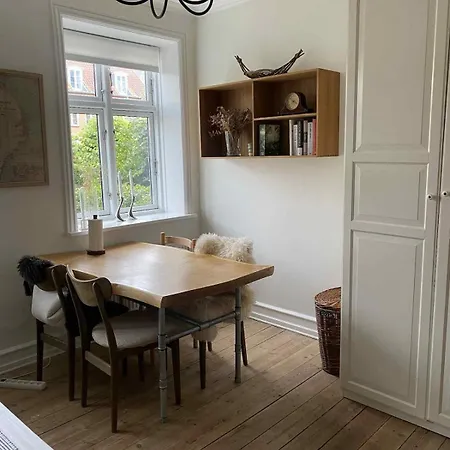Apartment Cozy With Garden & Free Parking *